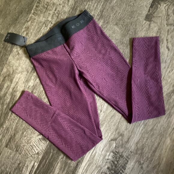 NWT Koral Timelapse Medium Rise Legging in Wine Sz Small - Picture 4 of 8